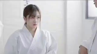 点了两个女技师玩双飞